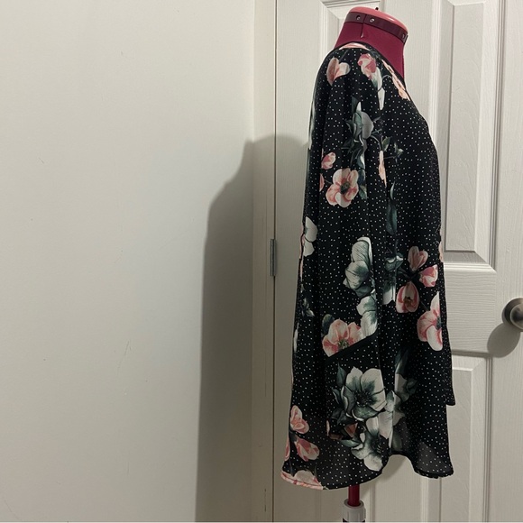 Spense women black floral pullover wide long sleeves blouse. Size 1X. Used. - Picture 6 of 6